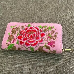 Cute pink wallet with rose stitching no brand
